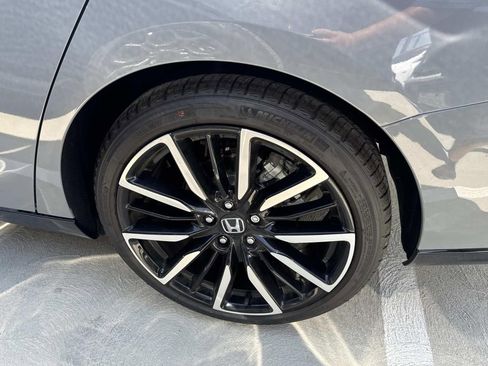 Used 2023 Honda Accord Touring image 7