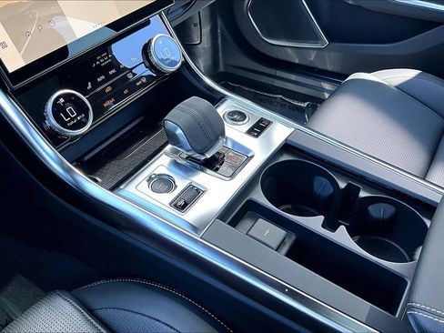 New 2024 Jaguar XF R-Dynamic SE image 8