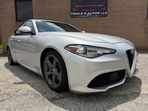 Used 2017 Alfa Romeo Giulia w/ Sport Appearance Package RWD image 1