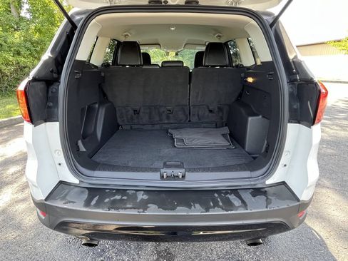 Used 2019 Ford Escape SE FWD image 4