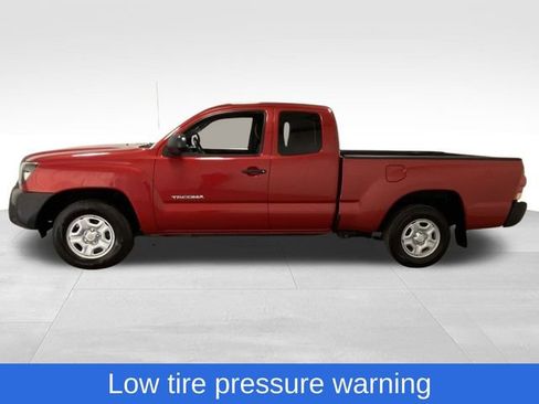 Used 2013 Toyota Tacoma 2WD Access Cab image 2