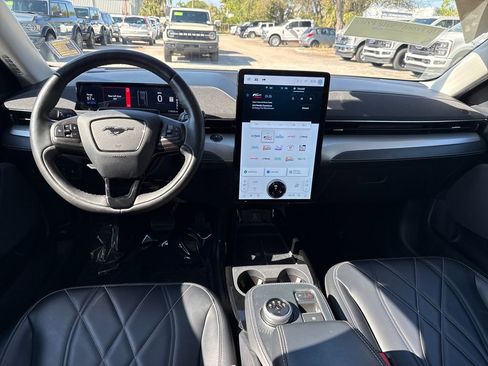 Certified 2022 Ford Mustang Mach-E Select w/ Comfort/Technology Package image 5