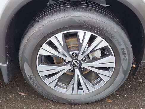 Certified 2023 Nissan Rogue SV image 8