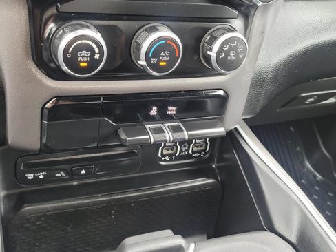 Used 2019 RAM 1500 Big Horn RWD image 25