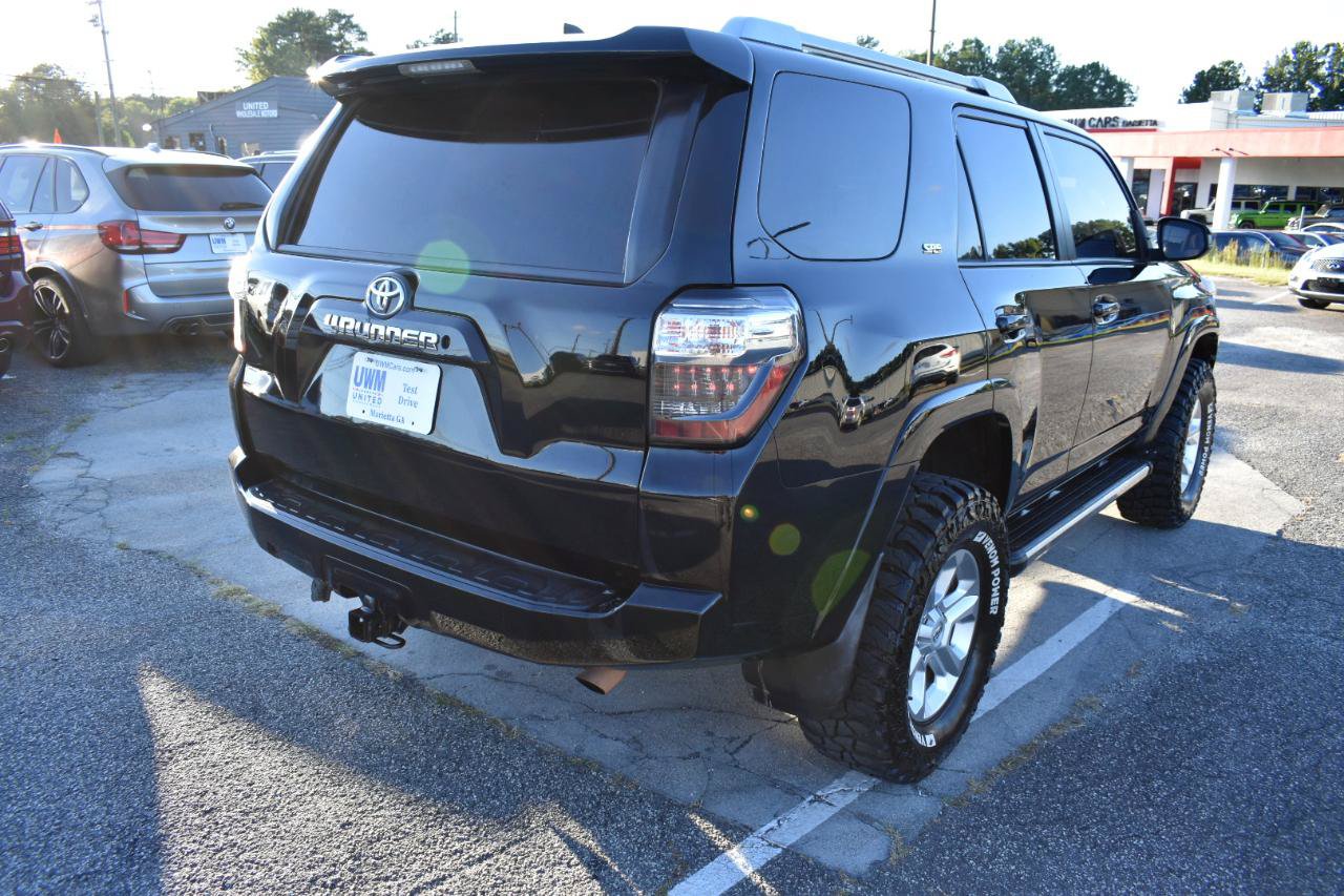 Used 2017 Toyota 4Runner SR5 RWD image 6