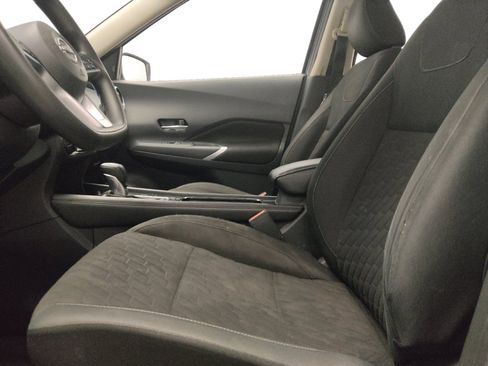 Used 2022 Nissan Kicks SV FWD image 17