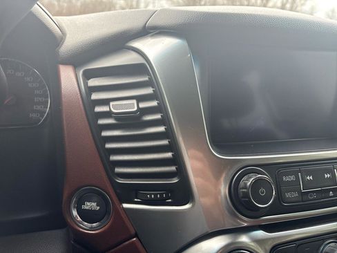 Used 2015 Chevrolet Suburban LTZ image 31