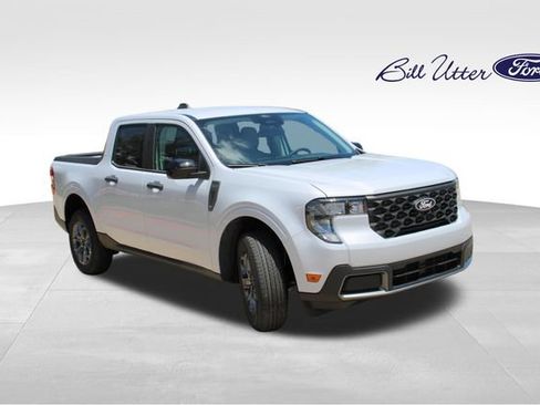 New 2026 Ford Maverick XLT w/ XLT Luxury Package FWD image 2