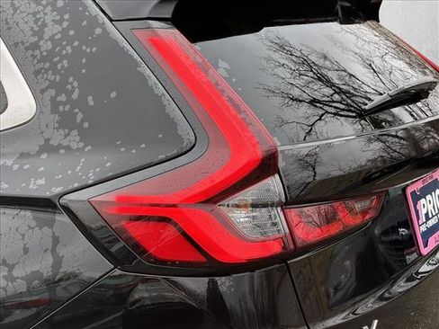 Used 2025 Honda CR-V LX image 11