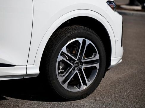 New 2025 Audi Q5 2.0T Premium image 4