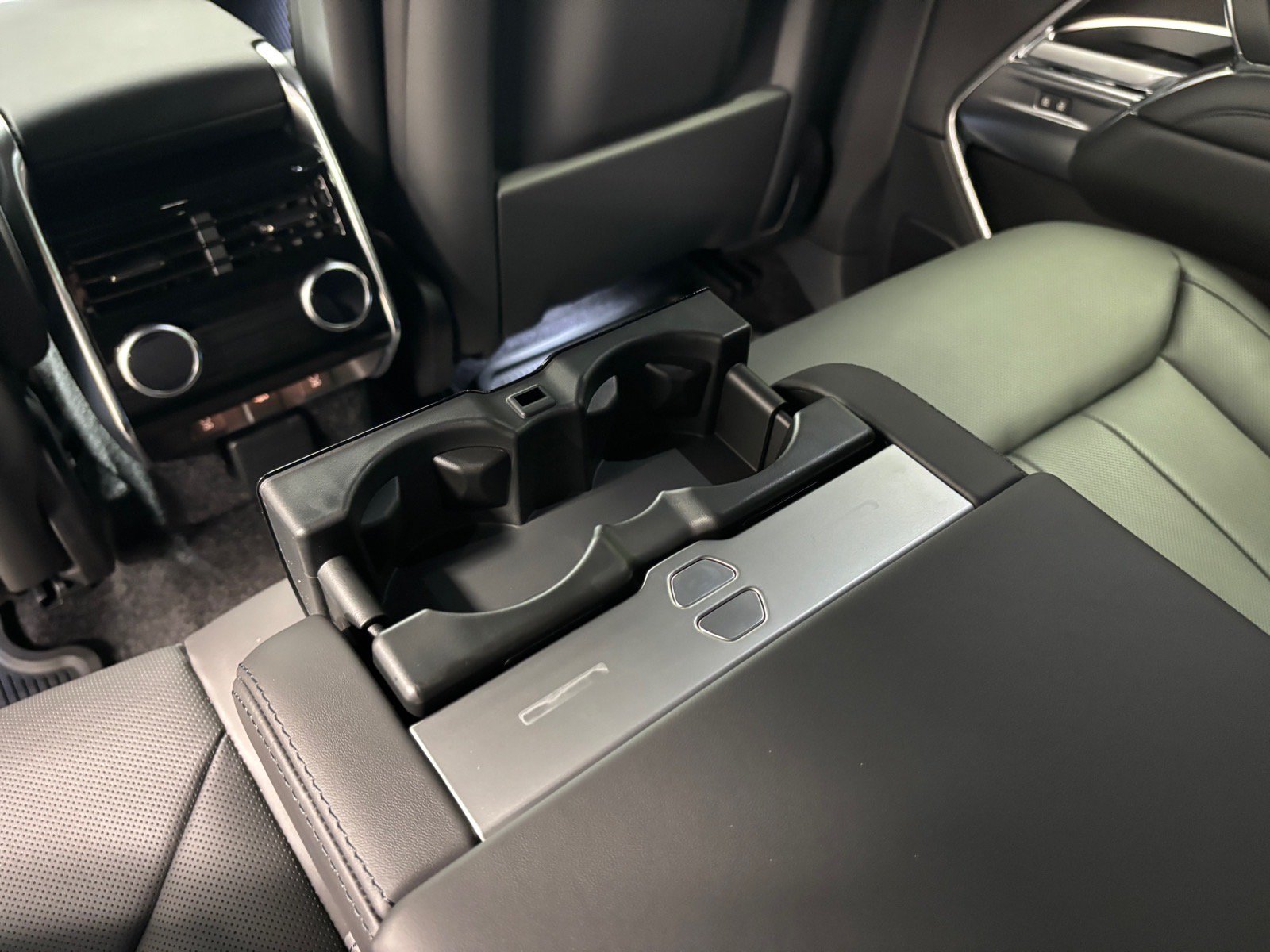 New 2026 Land Rover Range Rover SE AWD/4WD image 24