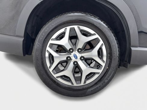 Used 2023 Subaru Forester Premium AWD/4WD image 49