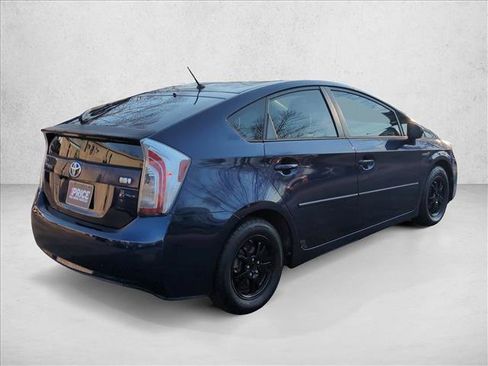 Used 2014 Toyota Prius Two image 2