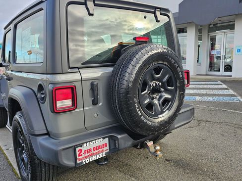 Used 2021 Jeep Wrangler Sport AWD/4WD image 10