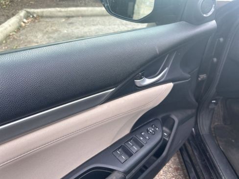 Used 2016 Honda Civic EX image 12