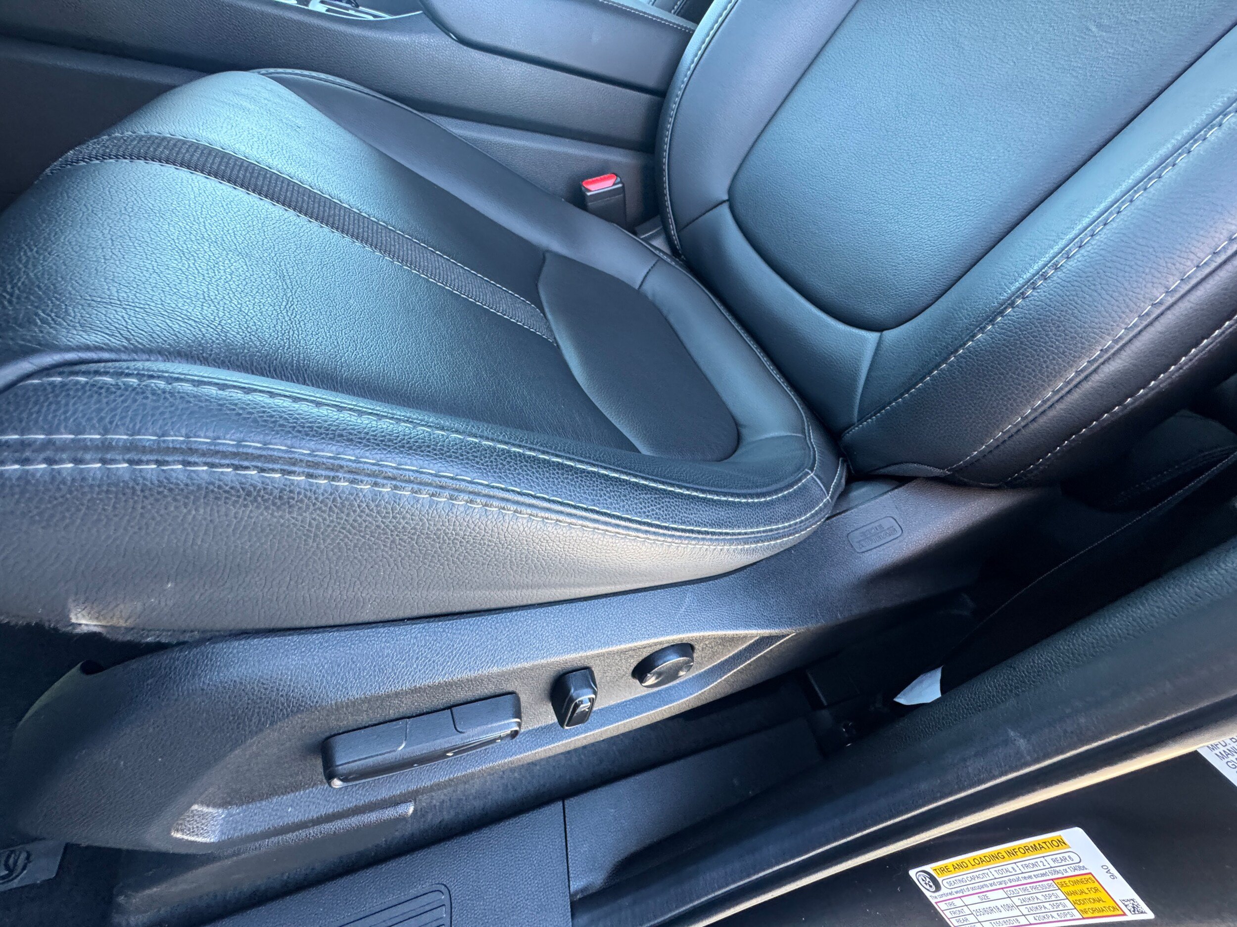 Used 2025 Honda Pilot EX-L image 24