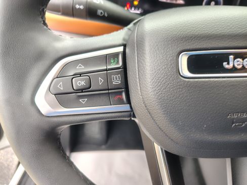 Certified 2025 Jeep Compass Limited w/ Elite Group AWD/4WD image 30