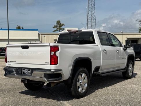 Used 2021 Chevrolet Silverado 2500 LTZ w/ LTZ Premium Package image 5