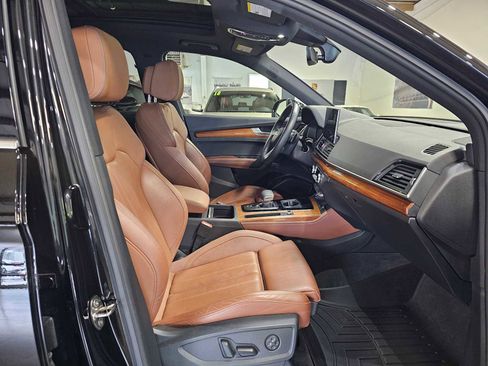 Used 2021 Audi Q5 e Premium Plus w/ Premium Plus Package image 10