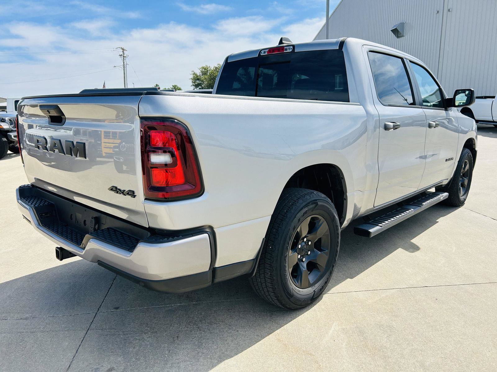 Used 2025 RAM 1500 Tradesman w/ Night Edition AWD/4WD image 37