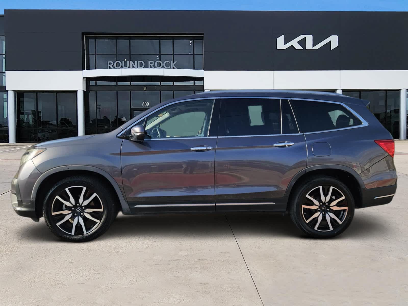 Used 2019 Honda Pilot Elite image 4