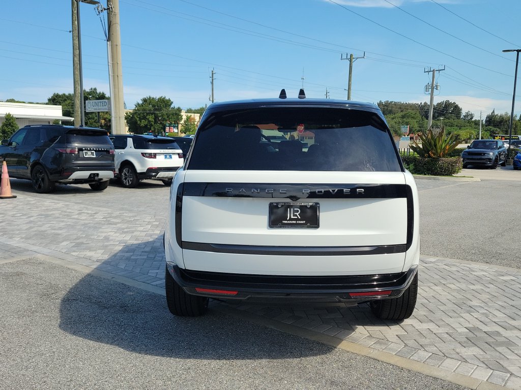 New 2026 Land Rover Range Rover Long Wheelbase SE AWD/4WD image 4