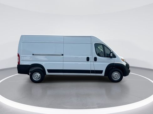 Used 2024 RAM ProMaster 2500 w/ Convenience Group FWD image 10