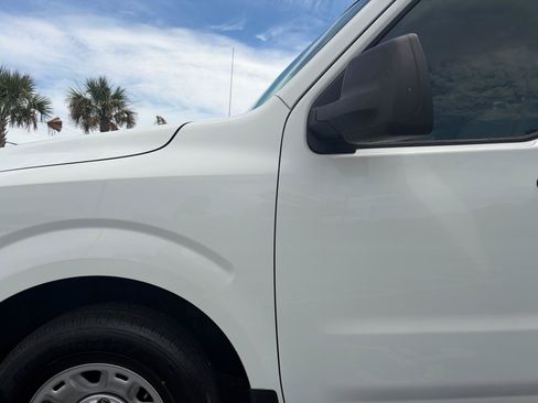 Used 2021 Nissan NV 2500 SV RWD image 18