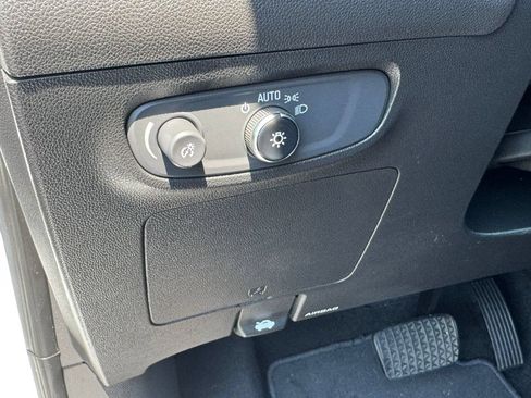 Used 2024 Buick Encore GX Preferred FWD image 33
