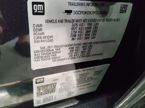 Used 2023 Chevrolet Silverado 1500 LT AWD/4WD image 34