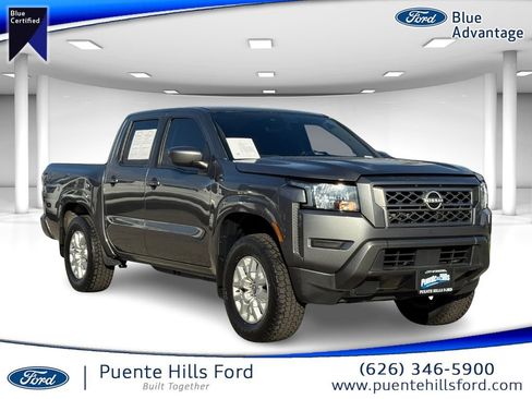 Used 2022 Nissan Frontier SV image 1