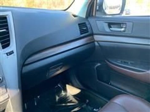 Used 2013 Subaru Outback 2.5i Limited w/ Special Appearance Pkg image 29
