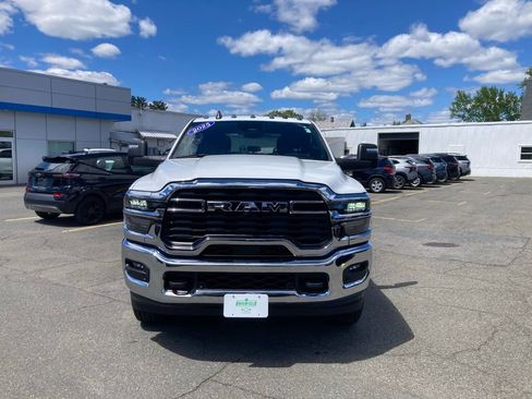 Used 2025 RAM 2500 Big Horn AWD/4WD image 2