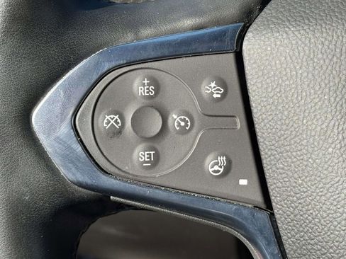 Used 2023 Chevrolet Traverse RS AWD/4WD image 18