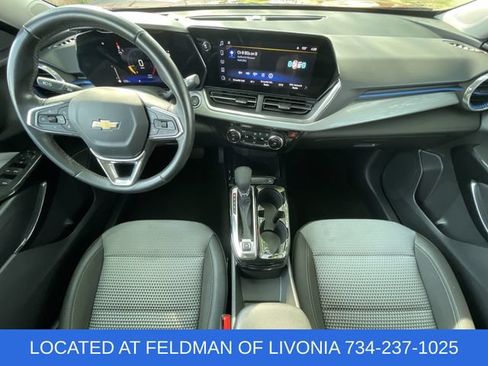 Used 2024 Chevrolet Trax LT w/ Driver Confidence Package FWD image 19