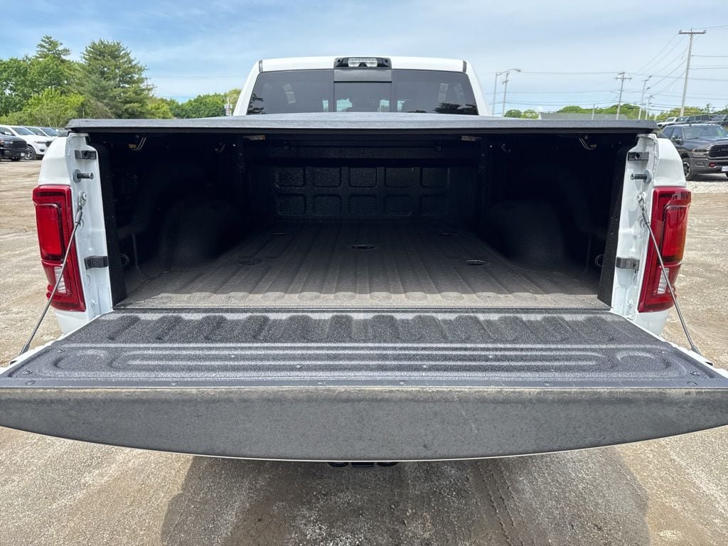 New 2026 RAM 2500 Laramie AWD/4WD image 23