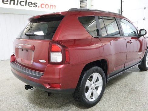 Used 2015 Jeep Compass Latitude AWD/4WD image 6