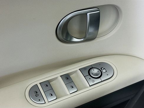 Used 2024 Hyundai Ioniq 5 SEL RWD image 15