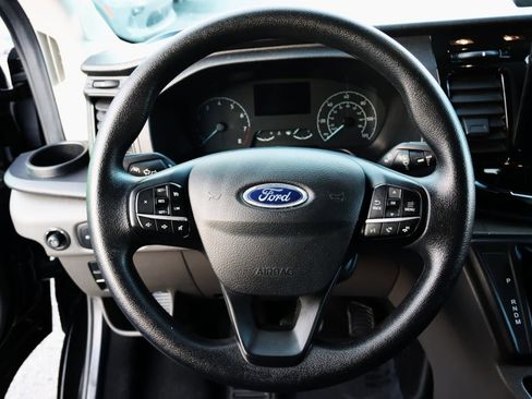 Used 2024 Ford Transit 350 XLT image 31