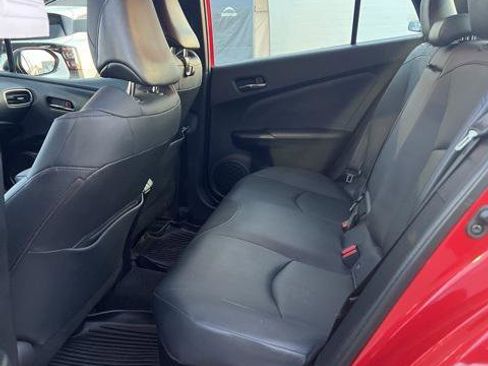 Certified 2022 Toyota Prius XLE image 5