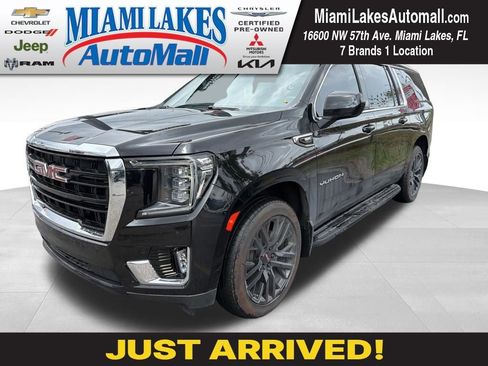 Used 2023 GMC Yukon XL SLE image 1