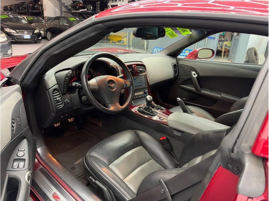 Used 2008 Chevrolet Corvette Z06 w/ Preferred Equipment Group RWD image 10