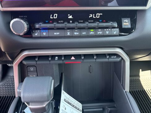 New 2026 Toyota Tundra Limited AWD/4WD image 22