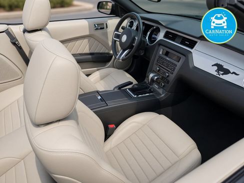 Used 2011 Ford Mustang Premium w/ 201A Rapid Spec Order Code RWD image 5