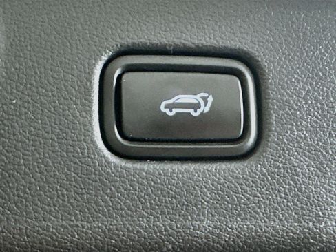 Used 2024 Hyundai Palisade SEL FWD image 33