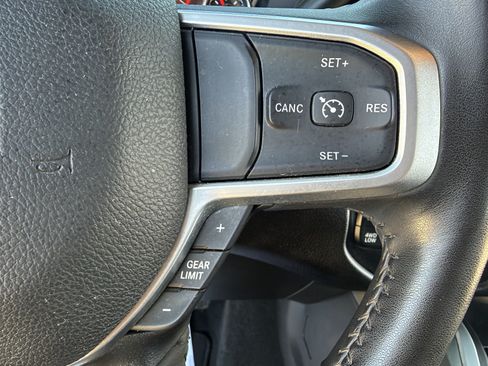 Used 2024 RAM 2500 Big Horn w/ Sport Appearance Package AWD/4WD image 25