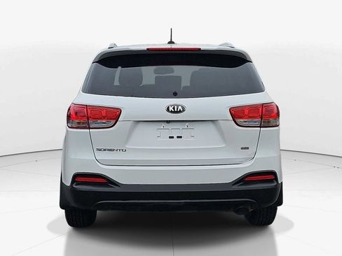Used 2017 Kia Sorento FWD image 7