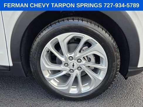 New 2027 Chevrolet Bolt LT image 10