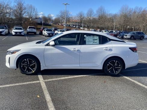New 2025 Nissan Sentra SV image 4