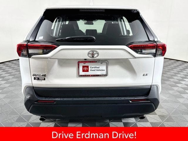 Certified 2024 Toyota RAV4 LE FWD image 22
